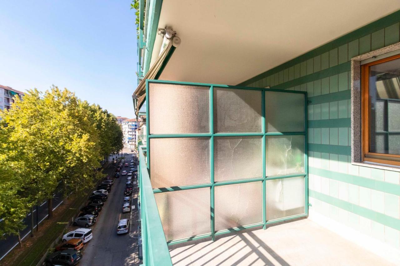 Cozy&Spacious Apt 2 Min Walk From The Tram Stop! Lägenhet Turin Exteriör bild