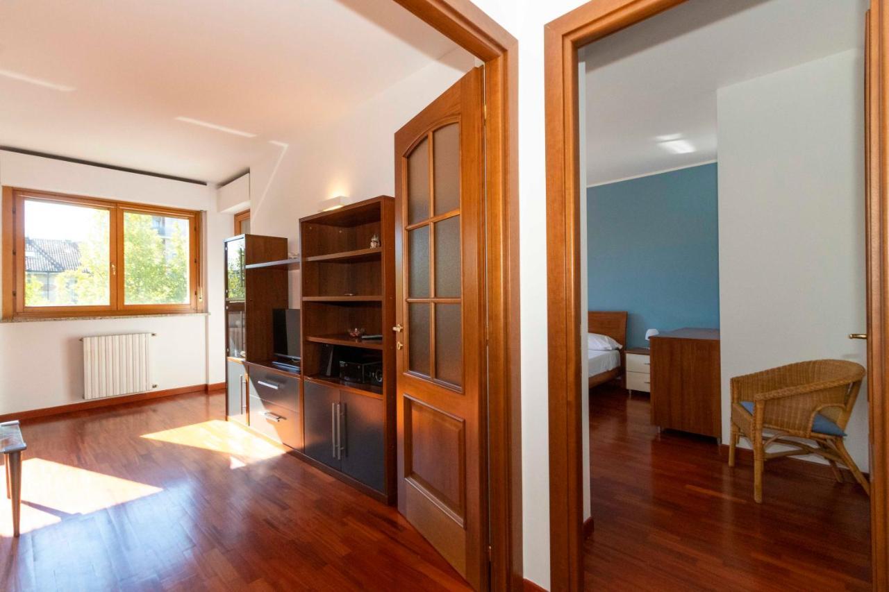 Cozy&Spacious Apt 2 Min Walk From The Tram Stop! Lägenhet Turin Exteriör bild