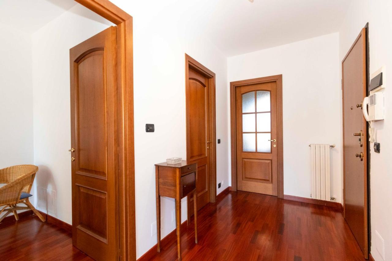 Cozy&Spacious Apt 2 Min Walk From The Tram Stop! Lägenhet Turin Exteriör bild