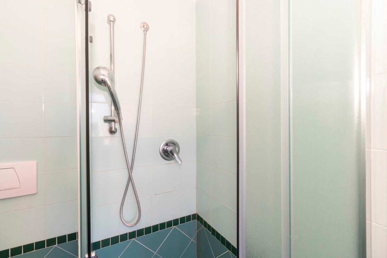 Cozy&Spacious Apt 2 Min Walk From The Tram Stop! Lägenhet Turin Exteriör bild